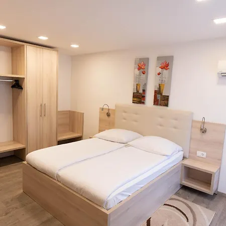 Apartmaji In Sobe Ramar 3*