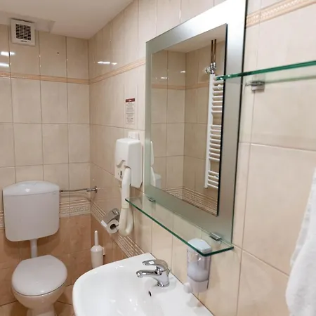 Apartmaji In Sobe Ramar 3*