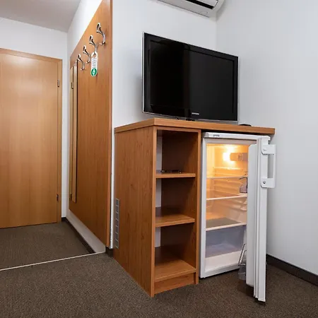 Apartmaji In Sobe Ramar Straza