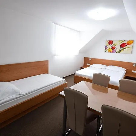 Apartmaji In Sobe Ramar Гостевой дом 3*