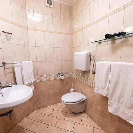 Apartmaji In Sobe Ramar