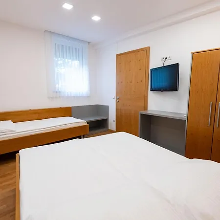 Apartmaji In Sobe Ramar 3*