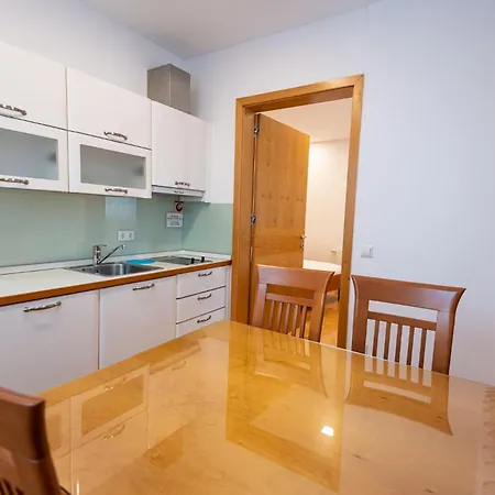 Konukevi Apartmaji In Sobe Ramar 3*