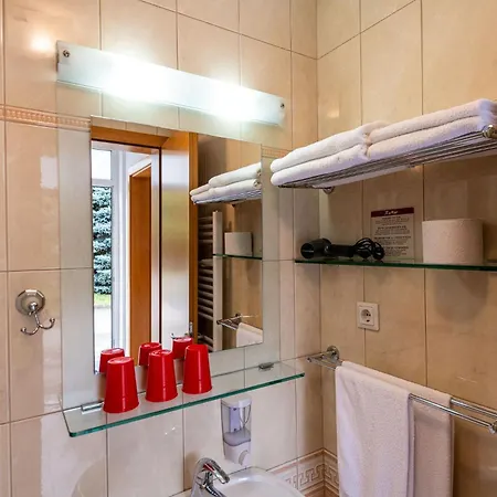 Apartmaji In Sobe Ramar Konukevi 3*