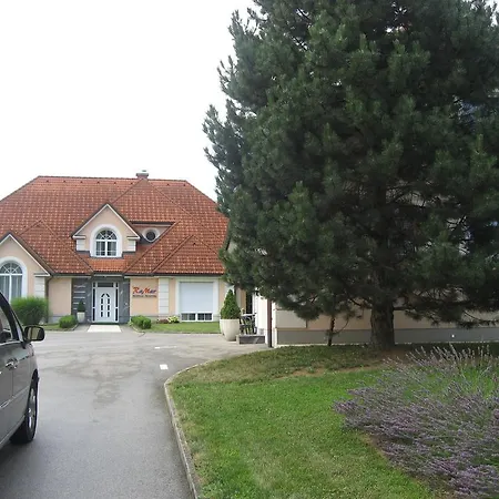 Apartmaji In Sobe Ramar Casa de hóspedes Straza