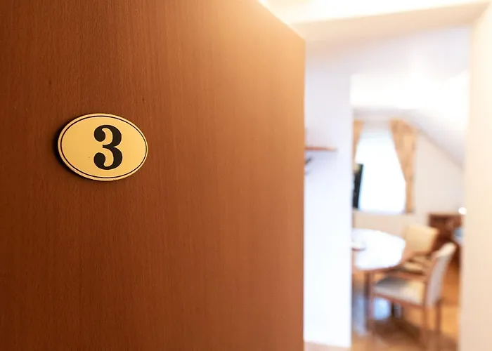 Apartmaji In Sobe Ramar Affittacamere Straza