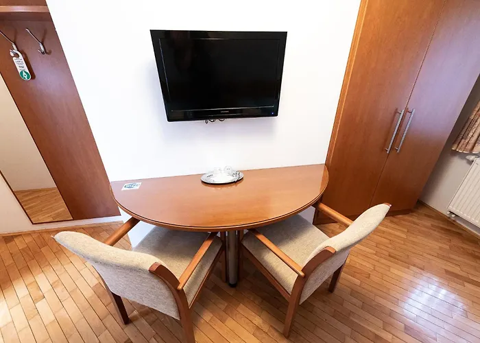 בית הארחה Apartmaji In Sobe Ramar 3*