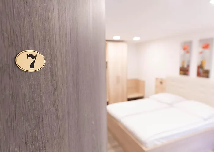 Apartmaji In Sobe Ramar Straza