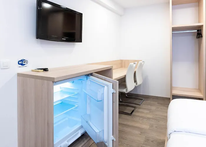 Apartmaji In Sobe Ramar Affittacamere Straza