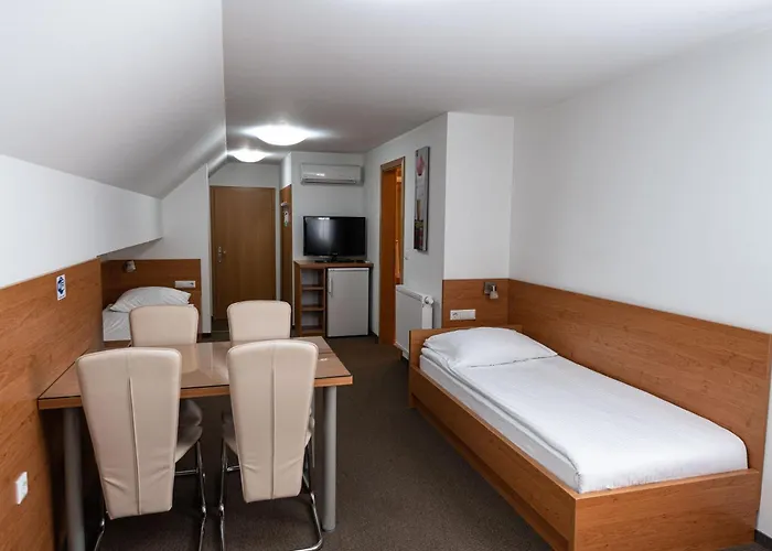 Apartmaji In Sobe Ramar 3* Straza