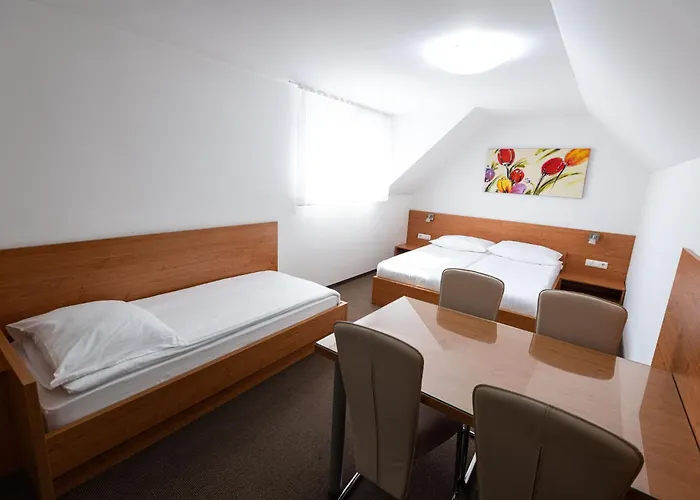 Apartmaji In Sobe Ramar בית הארחה 3*