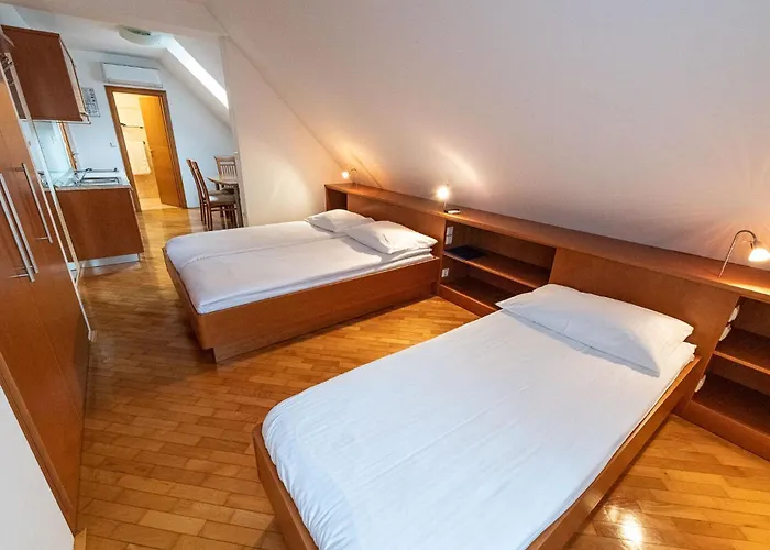 בית הארחה Apartmaji In Sobe Ramar