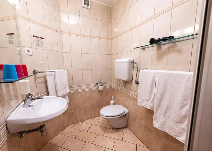 Apartmaji In Sobe Ramar