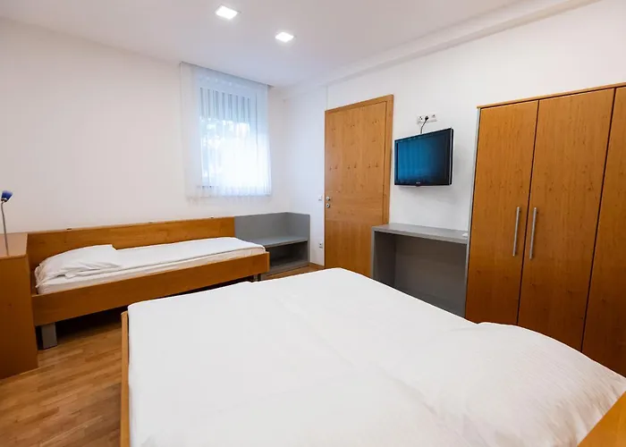Apartmaji In Sobe Ramar 3*
