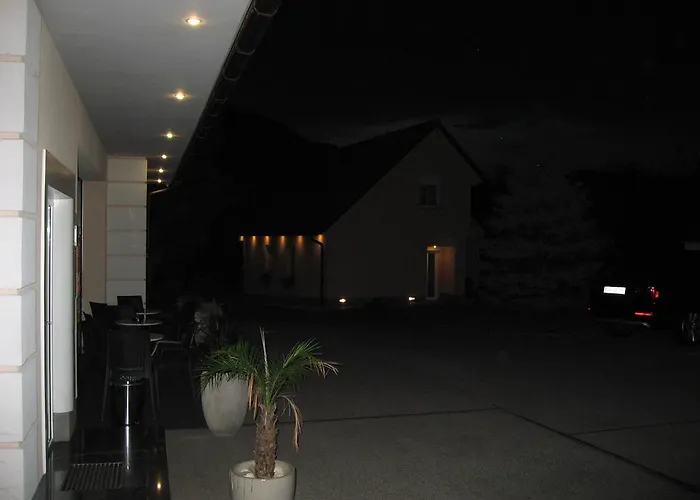 בית הארחה Apartmaji In Sobe Ramar