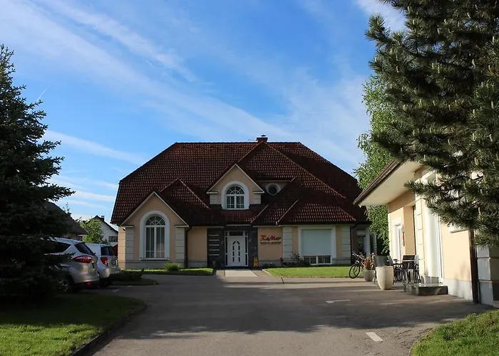 Apartmaji In Sobe Ramar